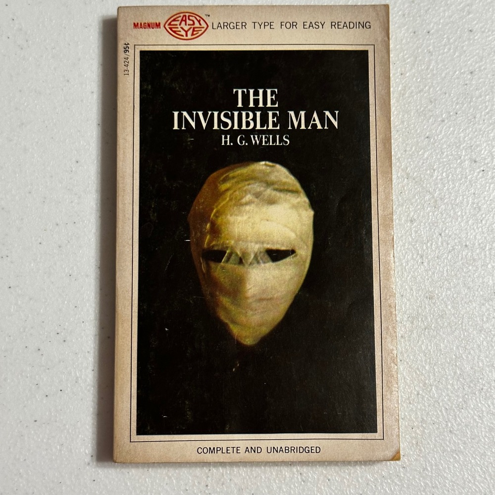 The Invisible Man HG Wells Magnum Easy Eye Vintage Paperback 1968 Lancer Books